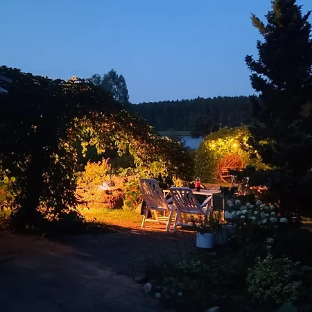Dom wakacyjny Leśny Z Prywatnym Pomostem Trzebiechowo