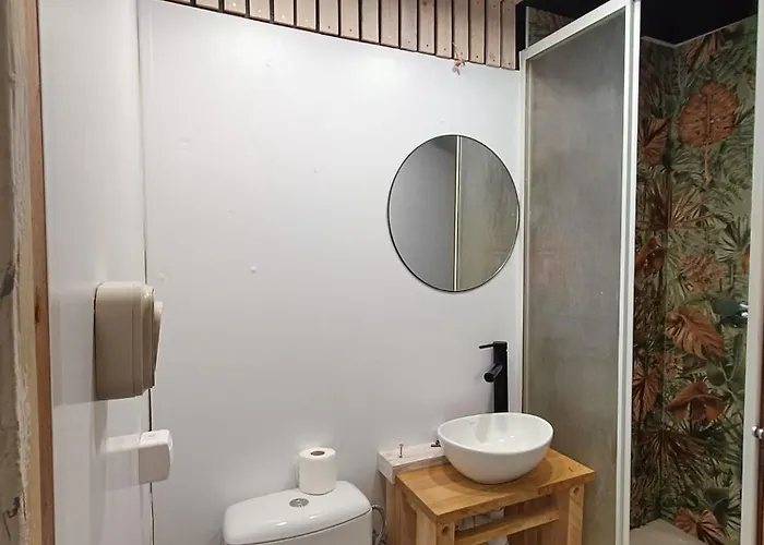 Lesny Z Prywatnym Pomostem Nyaraló